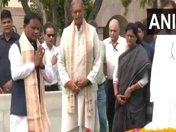 Odisha CM Mohan Charan Majhi Pays Tribute to Mahatma Gandhi and Atal Bihari Vajpayee in Delhi