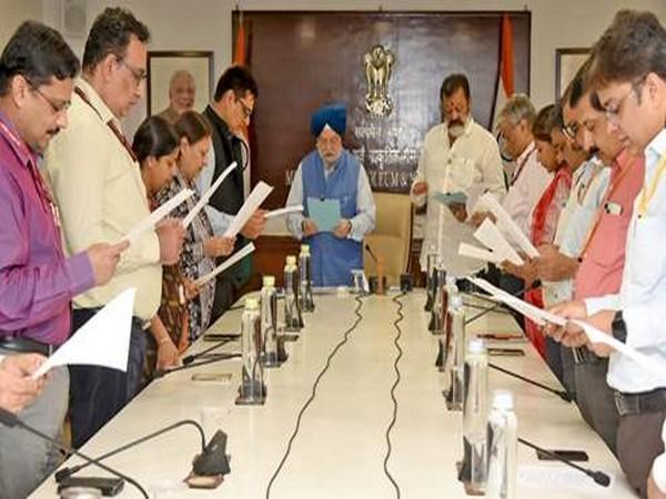 Union Minister Hardeep Singh Puri Launches Swachhta Pakhwada-2024 in Delhi