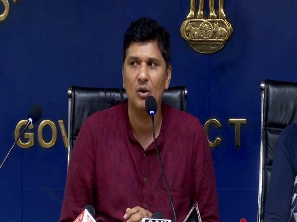 Delhi Health Minister Saurabh Bhardwaj Investigates Illegal Tree Cutting at SAARC Chowk