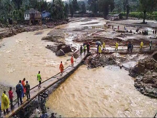 Rahul and Priyanka Gandhi Visit Wayanad After Deadly Landslides