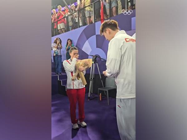 Liu Yu Chen Proposes to Huang Ya Qiong After Winning Gold at Paris Olympics