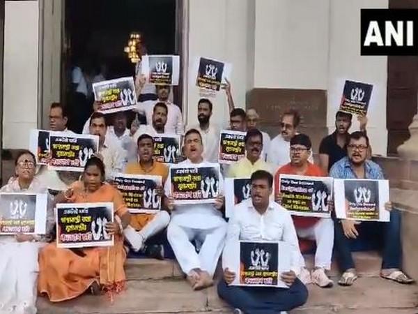 Protests in West Bengal Assembly Over RG Kar Medical College Incident: BJP Demands CM Mamata Banerjee's Resignation