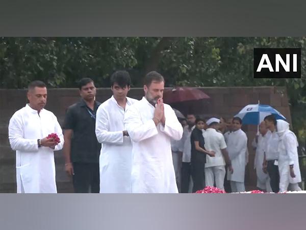 Rahul Gandhi and Congress Leaders Honor Rajiv Gandhi on His Birth Anniversary