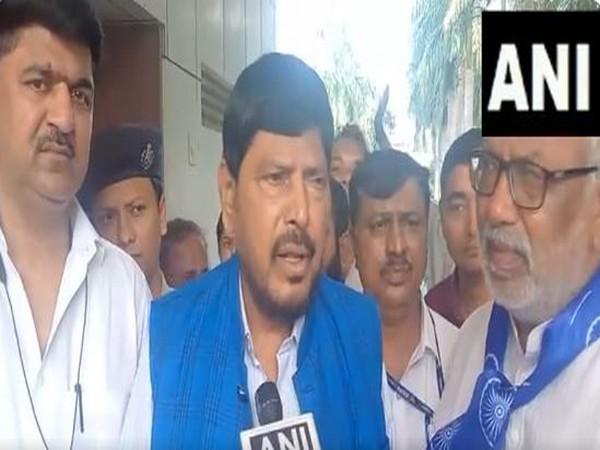 Rahul Gandhi and Ramdas Athawale Debate Over Prime Minister Modi's Leadership