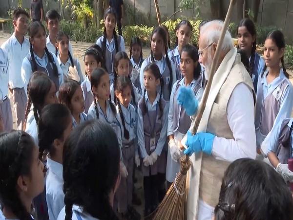 PM Modi Joins Navyug School Students for Cleanliness Drive in New Delhi