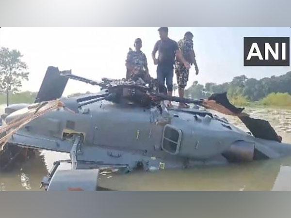 Indian Air Force Helicopter Makes Emergency Landing in Flooded Bihar