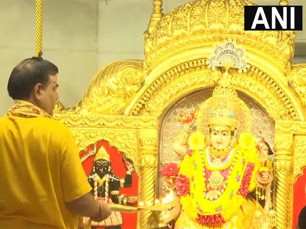 भारत में नवरात्रि उत्सव की शुरुआत, देवी दुर्गा की पूजा का पर्व