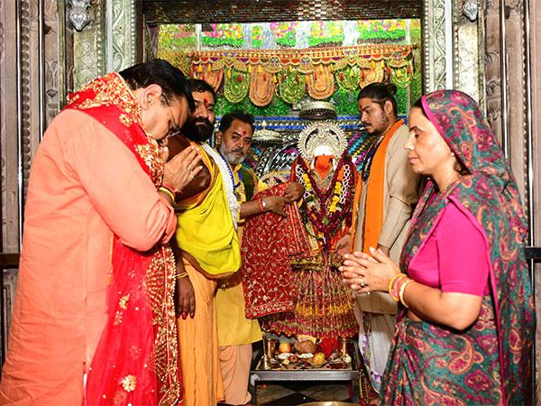 राजस्थान के मुख्यमंत्री भजनलाल शर्मा ने कैलादेवी मंदिर में की पूजा