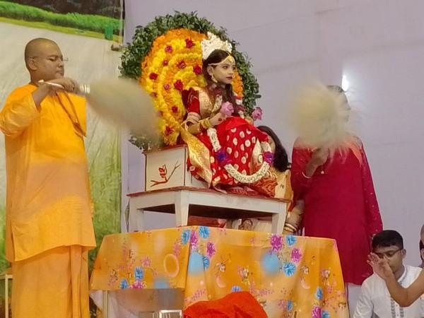 ढाका के रामकृष्ण मठ में कुमारी पूजा का भव्य आयोजन, सुरक्षा पर विशेष ध्यान