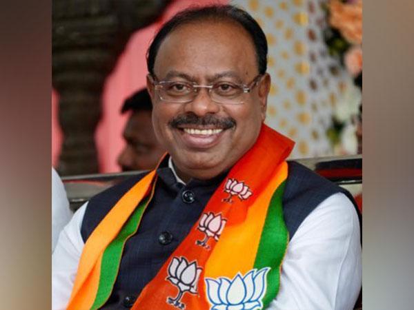 BJP's Chandrashekhar Bawankule Criticizes NCP's Nawab Malik in Maharashtra Elections