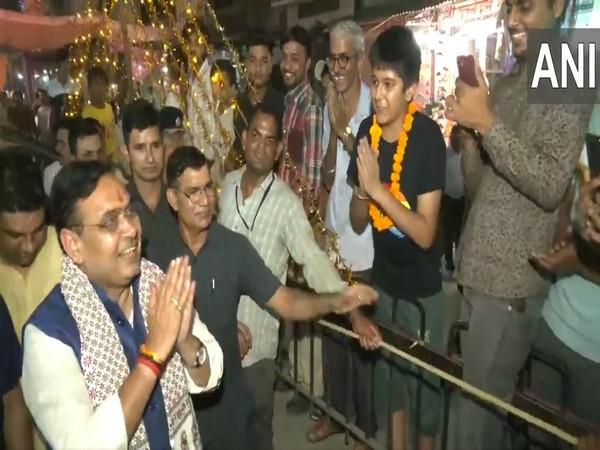 Rajasthan CM Bhajanlal Sharma Celebrates Diwali in Jaipur's Sanganer Market