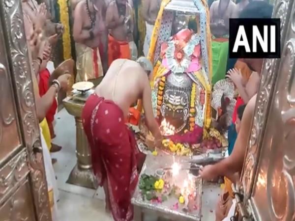 महाकालेश्वर मंदिर में दिवाली पर विशेष आरती और अनोखे अनुष्ठान