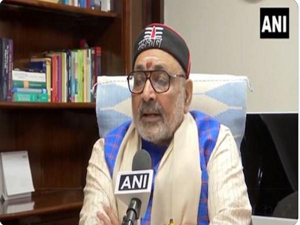 Giriraj Singh Criticizes Congress and Mallikarjun Kharge's Statements