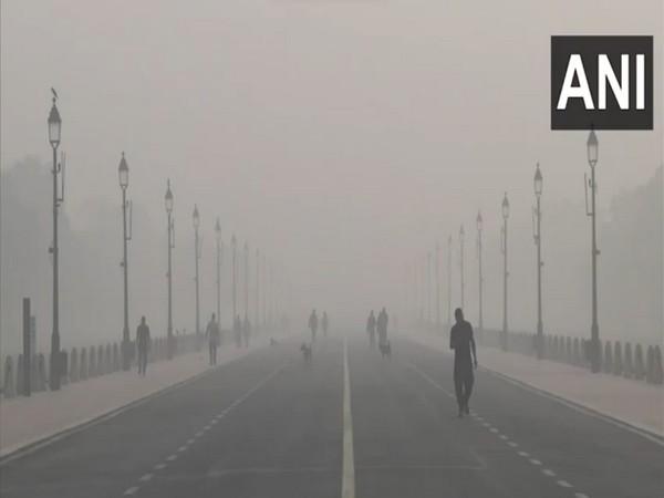 दिल्ली की वायु गुणवत्ता 'गंभीर' श्रेणी में पहुंची, AQI 420