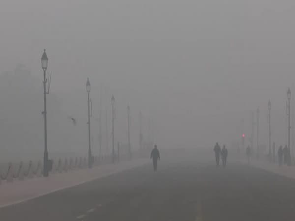 दिल्ली में वायु प्रदूषण संकट: AQI 'गंभीर प्लस' स्तर पर पहुंचा