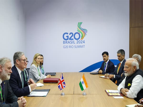 G-20 शिखर सम्मेलन में पीएम मोदी और यूके पीएम कीर स्टार्मर की मुलाकात