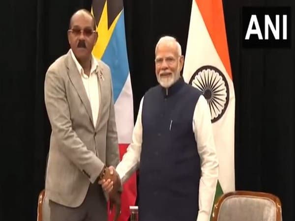 Prime Minister Modi Meets Leaders of Antigua and Barbuda and Trinidad and Tobago at India-CARICOM Summit