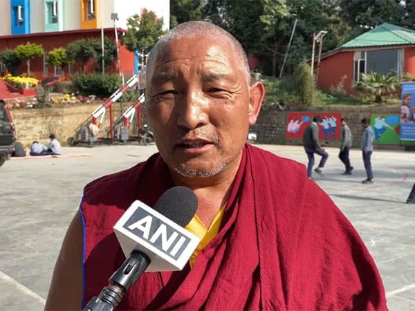 Tibetan monk living in exile transforms lives of slum children in India