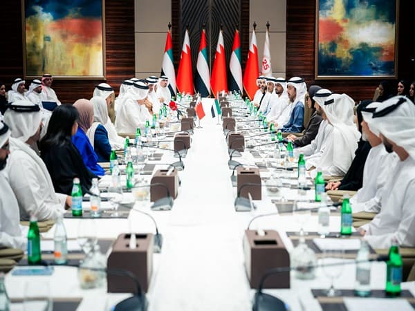 Abdullah bin Zayed chairs 12th session of UAE-Bahrain Joint Higher Committee