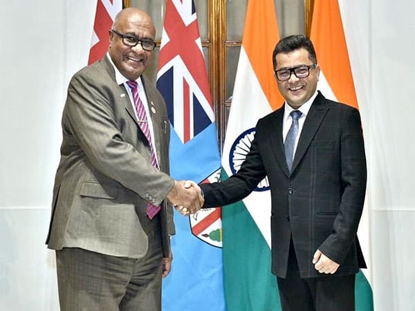 MoS Margherita meets Fiji's Deputy Prime Minister Manoa Kamikamica