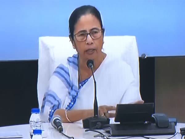 Mamata Banerjee Supports PM Modi Amid ISKCON Priest Arrest in Bangladesh