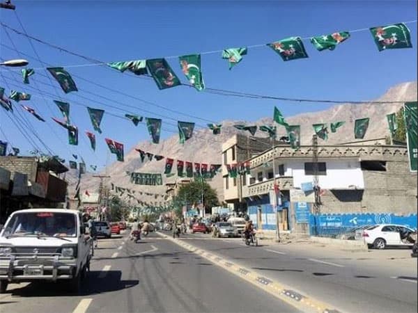 PoGB traders warn of economic fallout as snow disrupts trade at Khunjerab Pass  