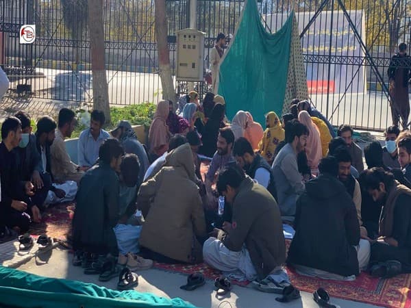 Quetta students protest over Pakistani forces occupation of Bolan Medical College Hostels 