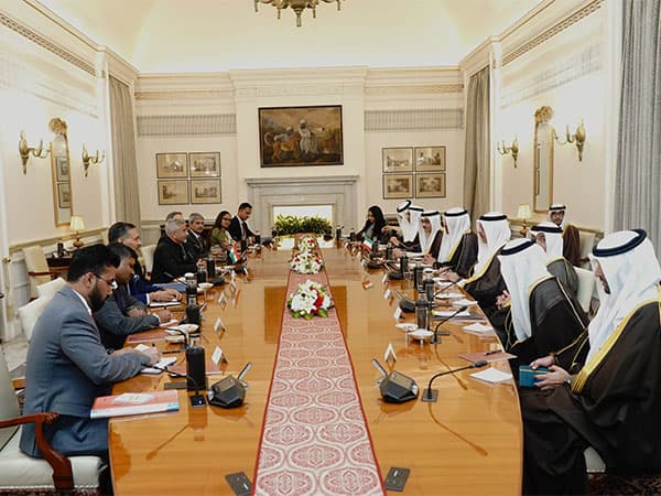 Kuwait's Foreign Minister Al-Yahya Meets India's EAM Jaishankar to Strengthen Ties