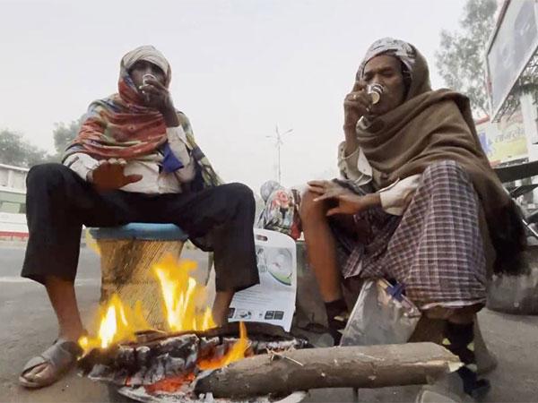 North India witnesses chilly morning, Srinagar records -3.2&#176;C