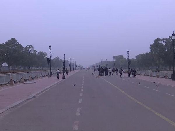 Shallow fog envelops Delhi, minimum temperature drops