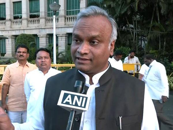 BJP Protests Against Karnataka Minister Priyank Kharge Over Contractor's Alleged Suicide