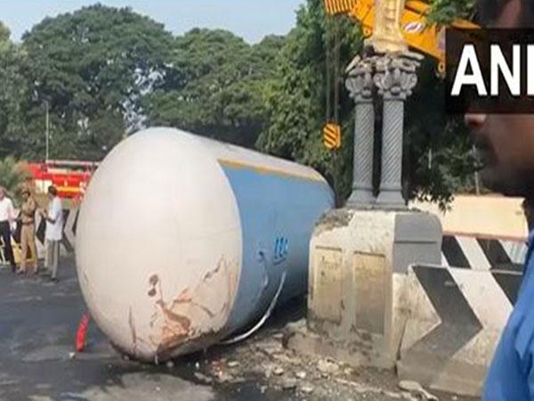 LPG tanker overturns in Tamil Nadu's Coimbatore