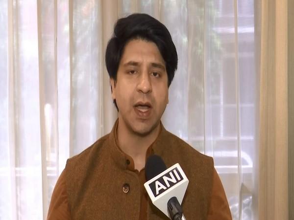 Shehzad Poonawalla Accuses AAP of Demolishing Temples in Delhi