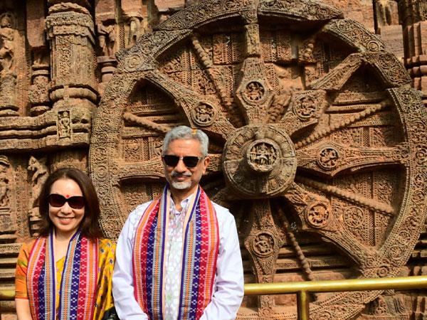 S Jaishankar Visits Sun Temple in Konark Before Pravasi Bharatiya Divas in Odisha