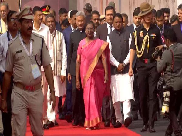 President Murmu arrives in Odisha to attend Pravasi Bharatiya Samman Award ceremony