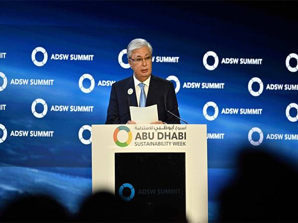 Kazakhstan President attends Abu Dhabi Sustainability Week, highlights global issues