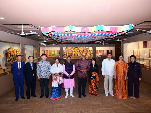 Singapore President Tharman Shanmugaratnam Visits Odisha, Explores Cultural and Business Collaborations