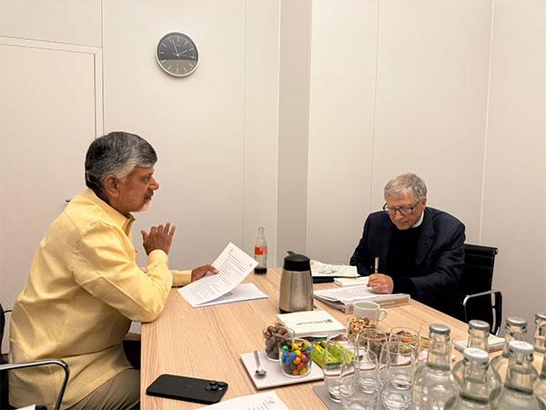 Andhra Pradesh CM Chandrababu Naidu Meets Bill Gates at World Economic Forum