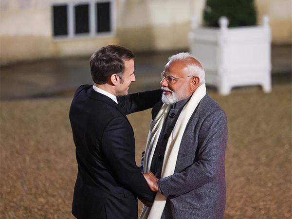 PM Modi attends dinner hosted by Macron at Elysee Palace